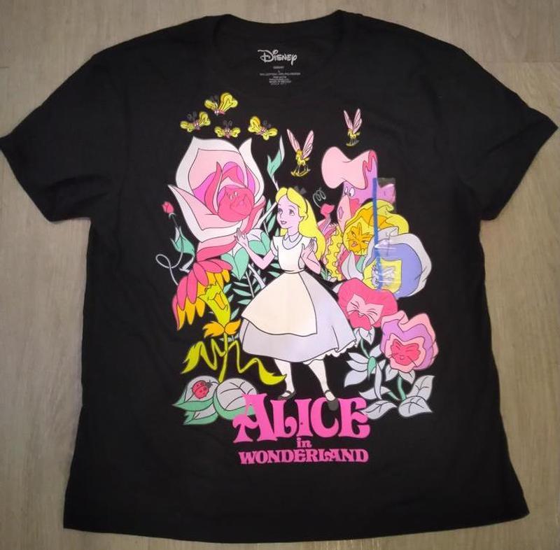 Женская черная футболка  disney alice in wonderland. оригинал....