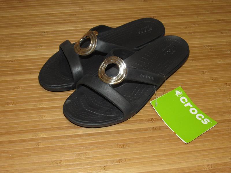 Crocs sanrah beveled clearance circle sandal