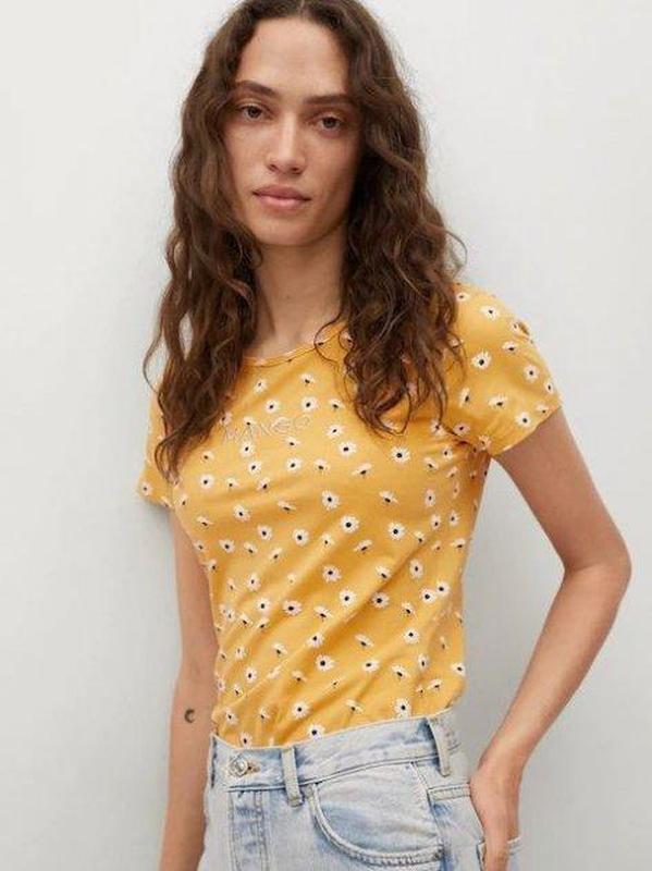 Стильная футболка женская mango желтая с ромашками
