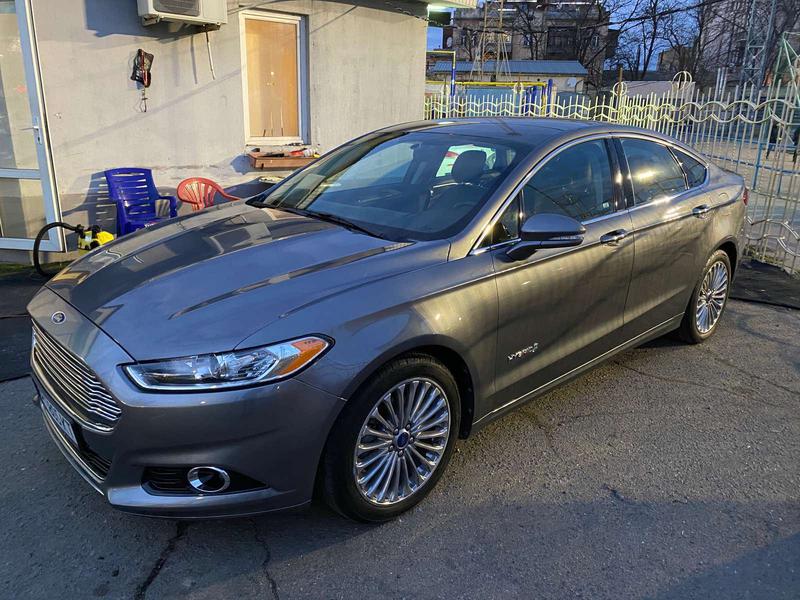 Ford Fusion Hybrid 2013