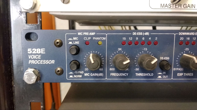 Long voice master. Symetrix 528e. Symetrix 488. Symetrix 528e channel strip. Symetrix 620.