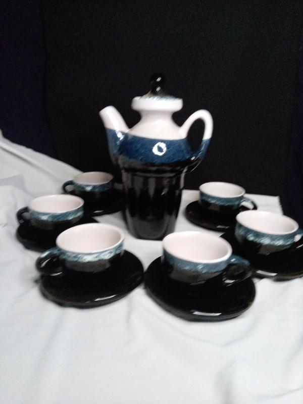 Сервиз кофейный керамика Чайник и 6 чашек с блюдцами