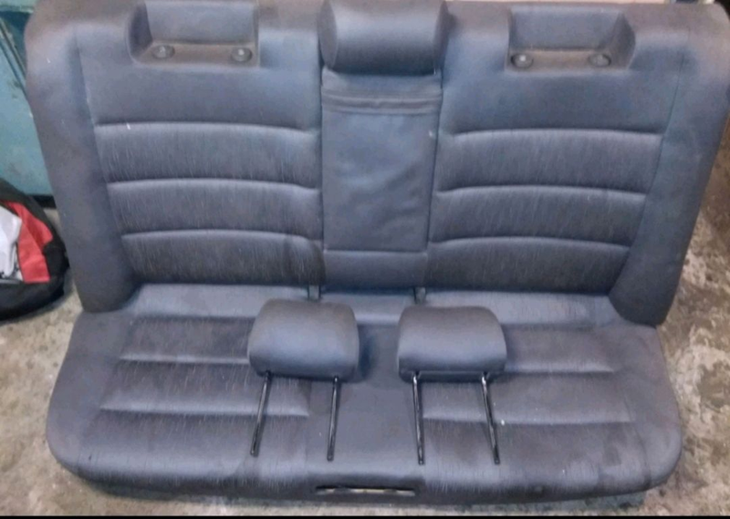 Надувной диван на заднее сиденье автомобиля