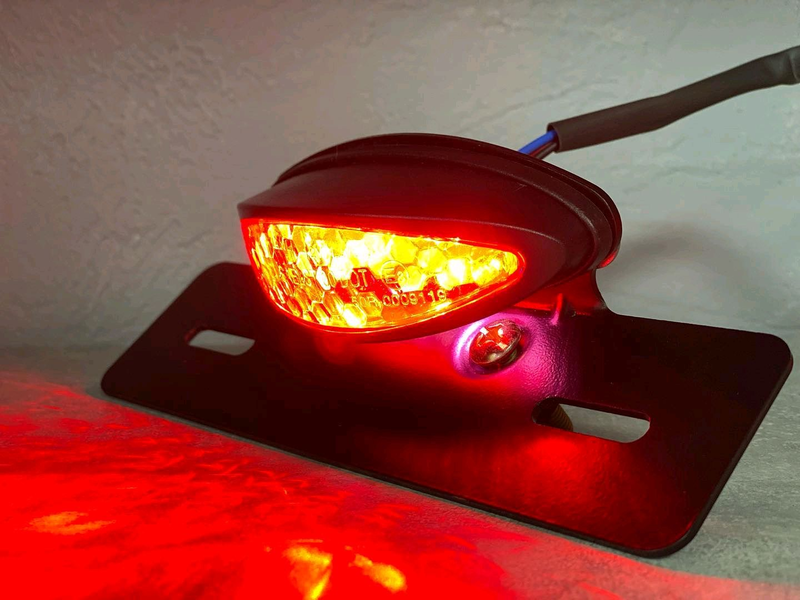 Стоп/Габарит диодный с креплением номера, задний стоп сигнал: цена 470 ...