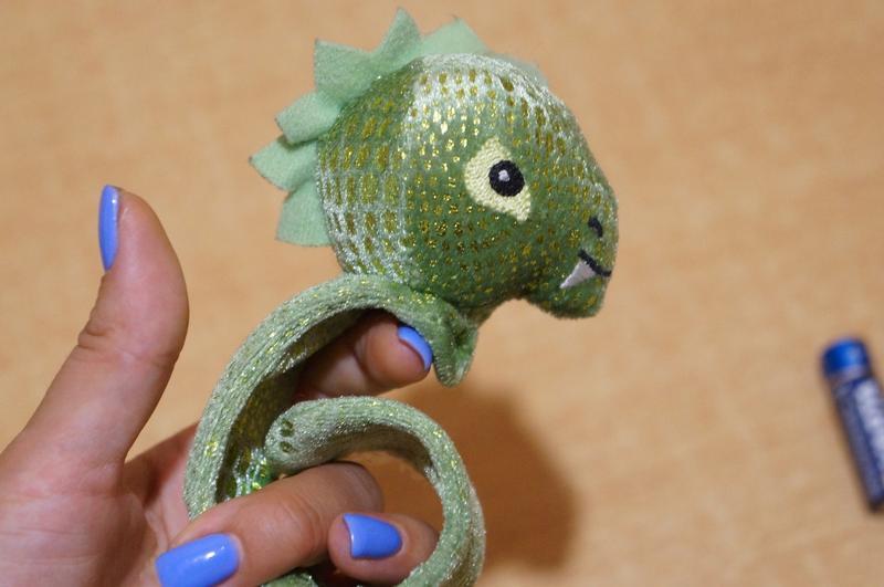 Іграшка динозавр на руку  игрушка