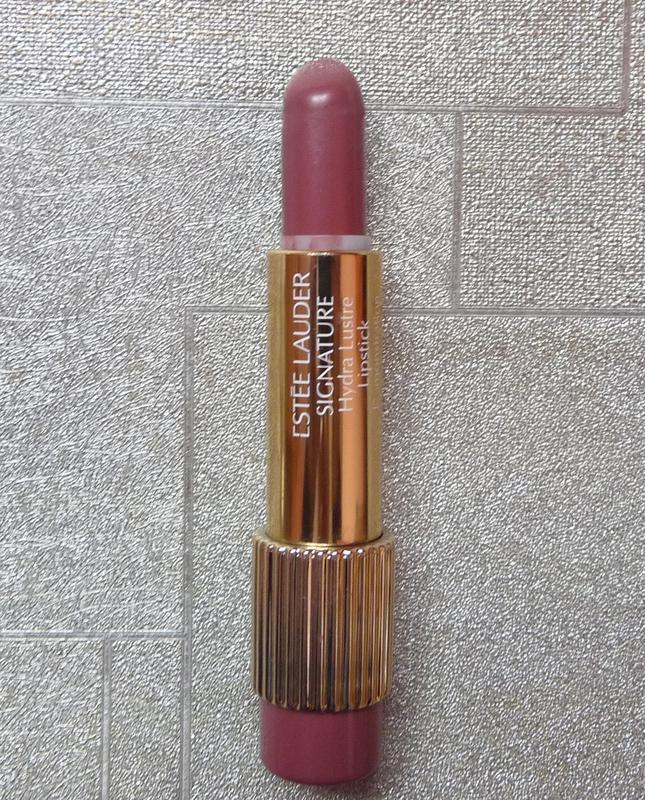 Стойкая увлажняющая помада estee lauder signature hydra lustre... - 350 ...
