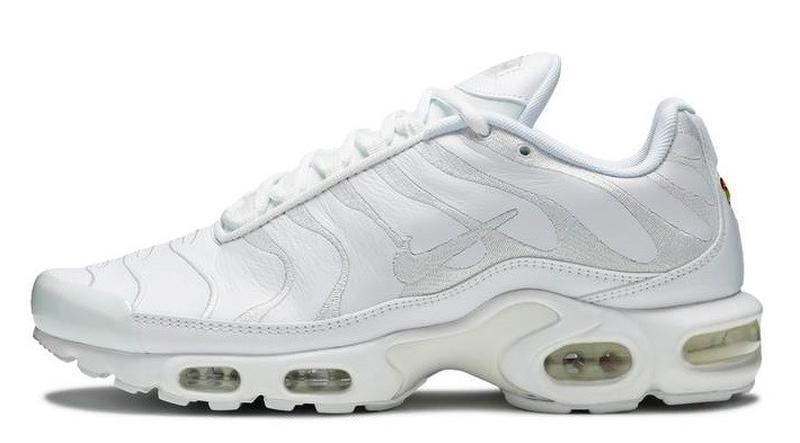 Мужские кроссовки nike air max plus tn triple white (найк аир ...