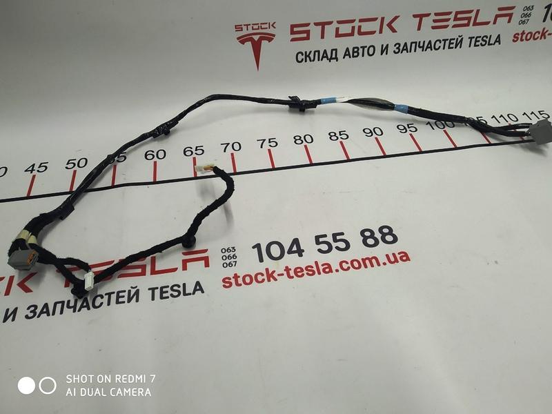 Зап. части для авто Tesla. Проводка консоли Tesla model S 1004...