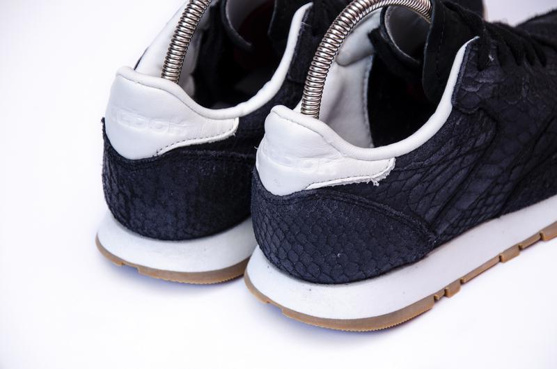 reebok classic clean
