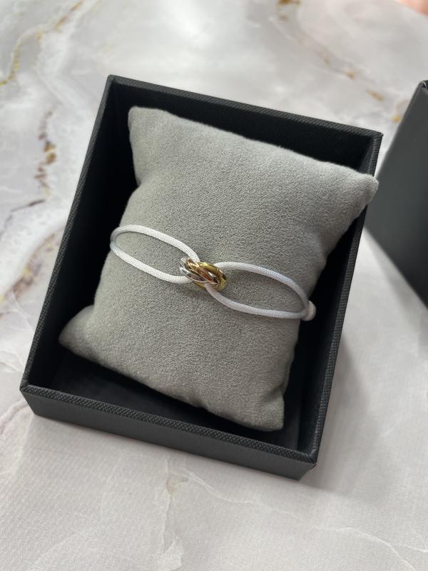 Браслет нить в стиле картье cartier белый тринити с кольцами: цена 425 ...