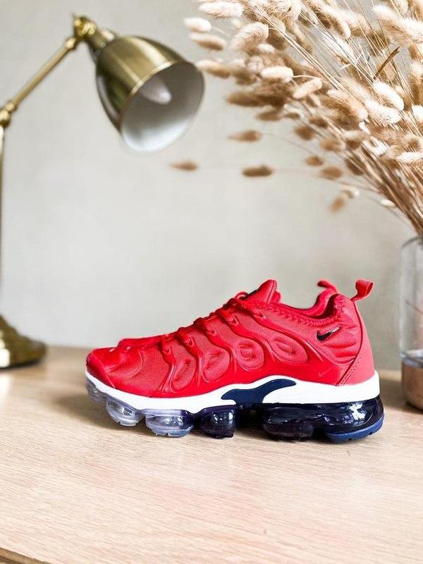 air vapormax red and white