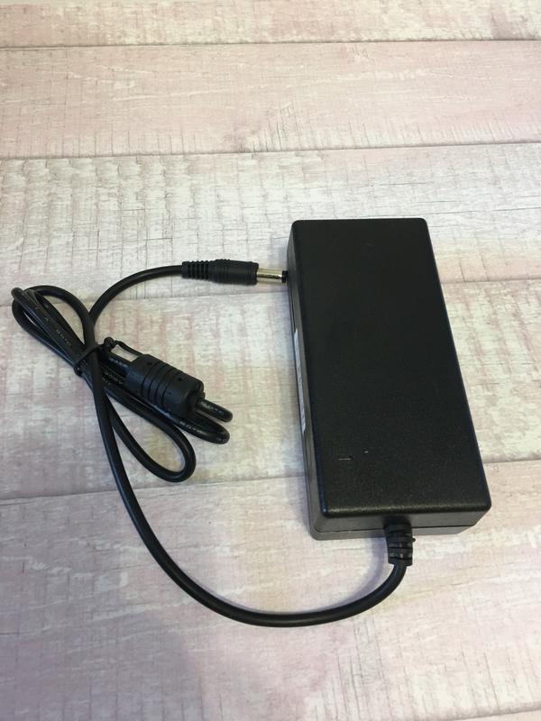 Блок питания 12V 4A для LCD мониторов 5.5x2.5mm: цена 260 грн - купить ...