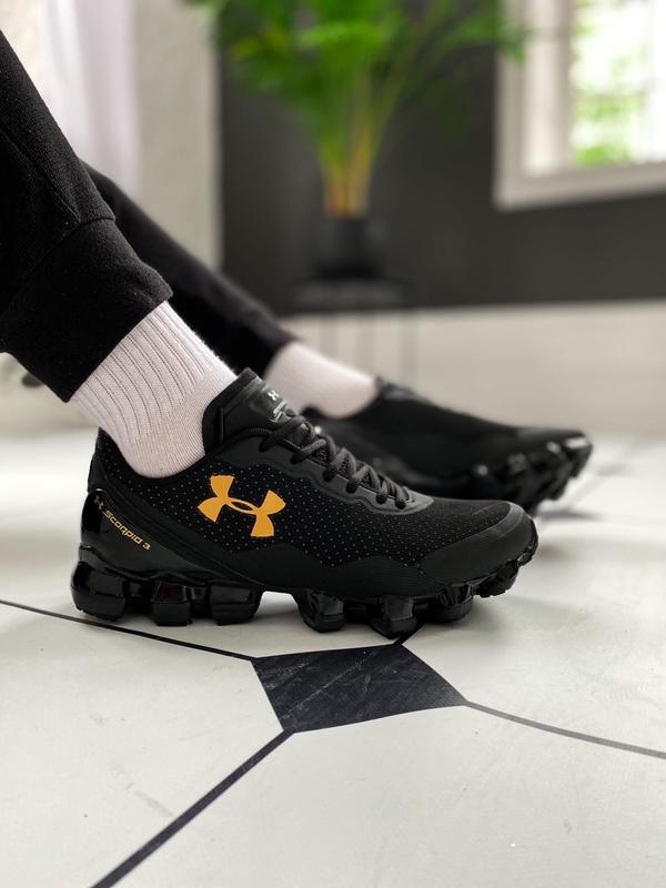 under armour scorpio black gold