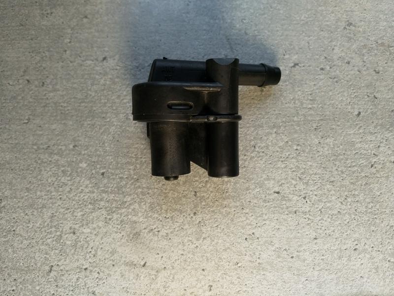 Клапан вентиляции картерных газов VW Audi Seat Skoda 036103175C