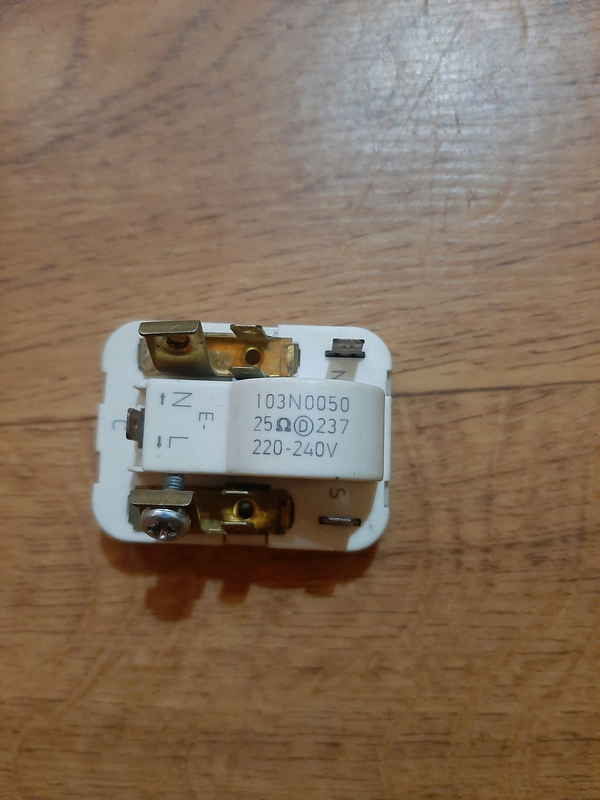 Пускове реле Danfoss 103N0050 - 90 грн, купить на ИЗИ (60302232)
