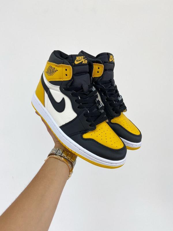 nike air jordan 1 mid yellow toe black