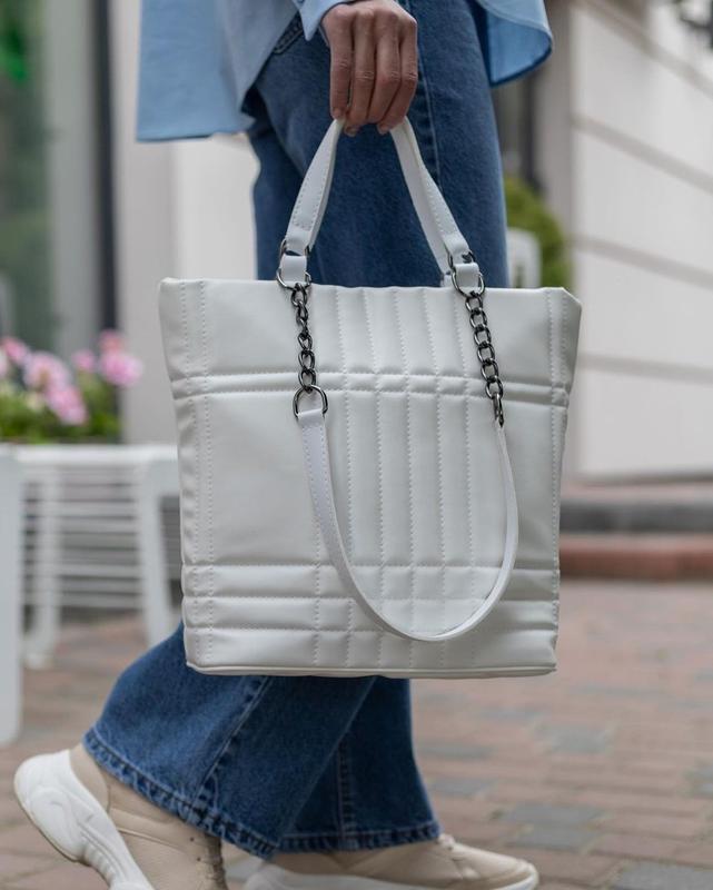 Женская белая сумка шопер белый шоппер стеганная сумка а4 сумка