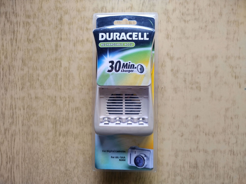 Сетевое зарядное устройство Duracell CEF90