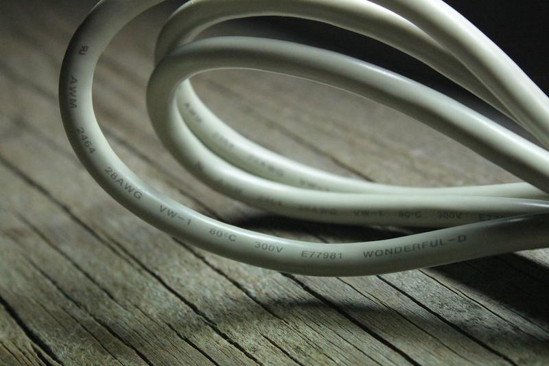  AWM 2464 28AWG VW 1 80 C 300V E77981 WONDERFUL D 1 M 250