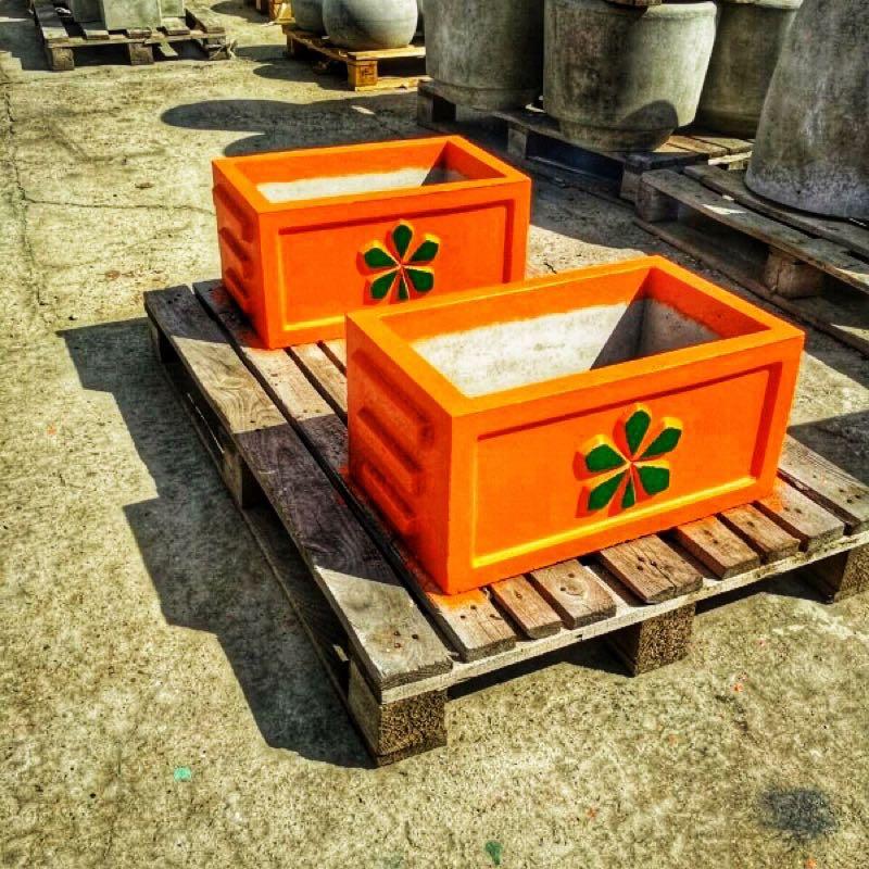 Кашпо из бетона,клумба бетонная, вазон бетонный.: цена 600 грн - купить ...