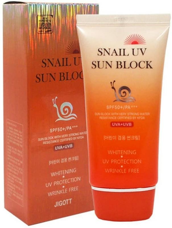 1. Солнцезащитный улиточный крем Jigott Snail UV Sun Block SPF...