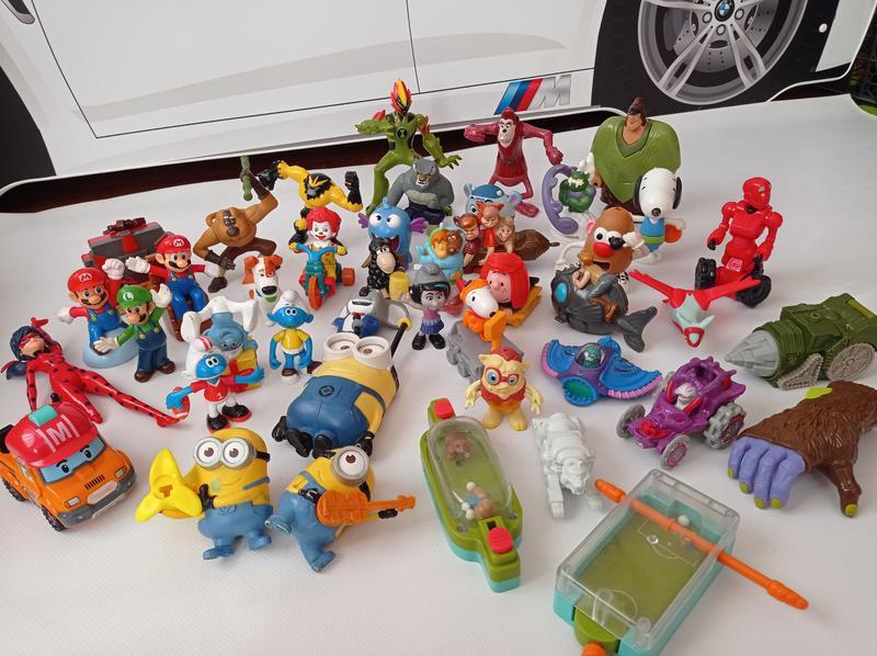 Разные коллекционные игрушки из макдональдс