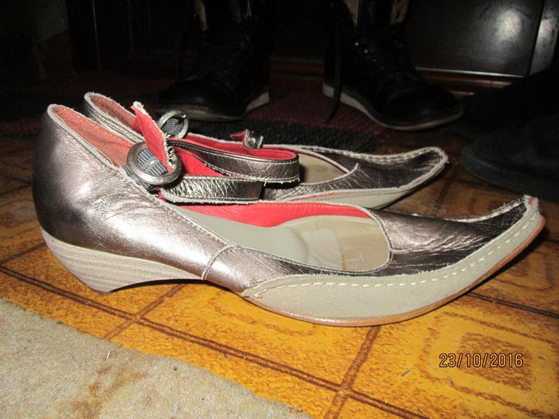Кожаные туфли балетки с острым носком р 37