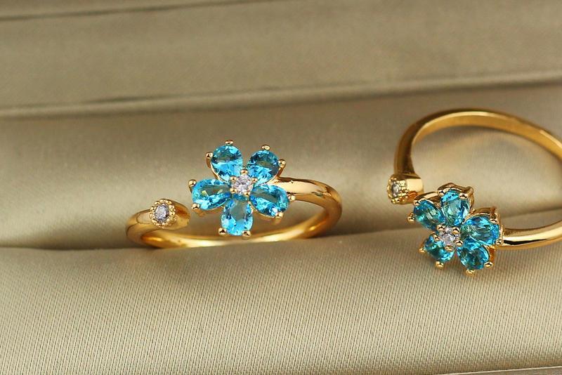 Кольцо xuping jewelry раздвижное незабудка с голубыми камнями ...
