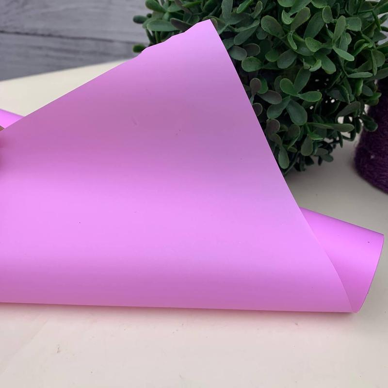 Упаковка для цветов розовая (пленка корейская) 70см на 9м.