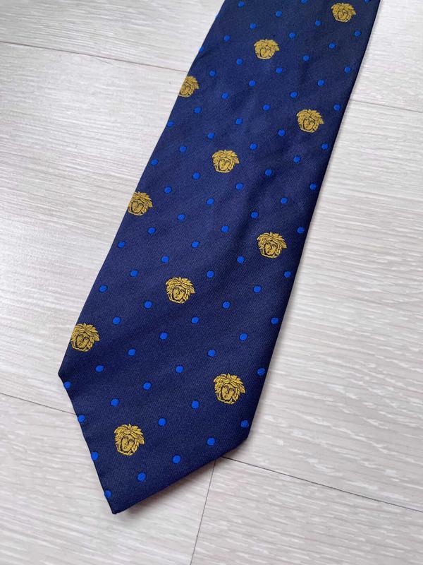 Gianni versace medusa синий шелковый галстук