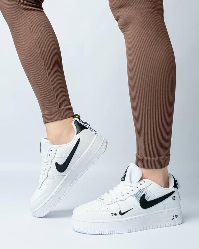 air force 1 07 lv8 utility white black