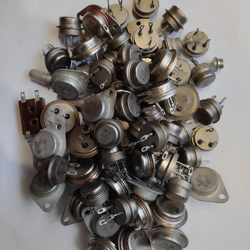 Радиодетали ссср, транзисторы, диоды, п213, гт402,-500грн. за все - 500 ...