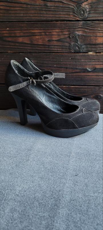 Замшевые женские туфли Carnaby