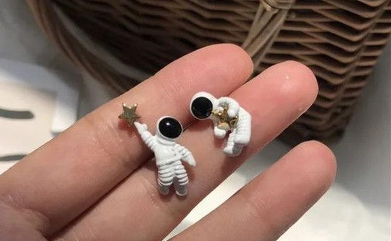 Серьги сережки гвоздики бижутерия космос космонавт
