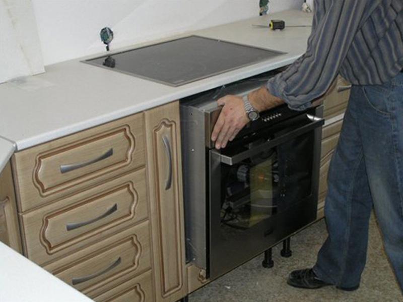 Установка, ремонт кухонной техники