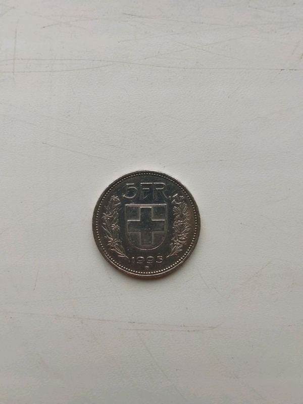 Монета 5 франков 1995