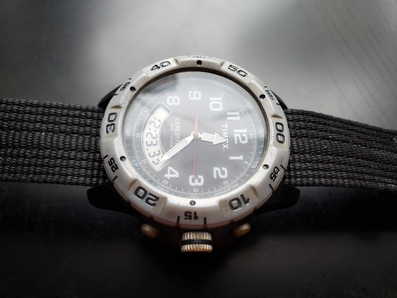 Reloj timex expedition store indiglo wr100m