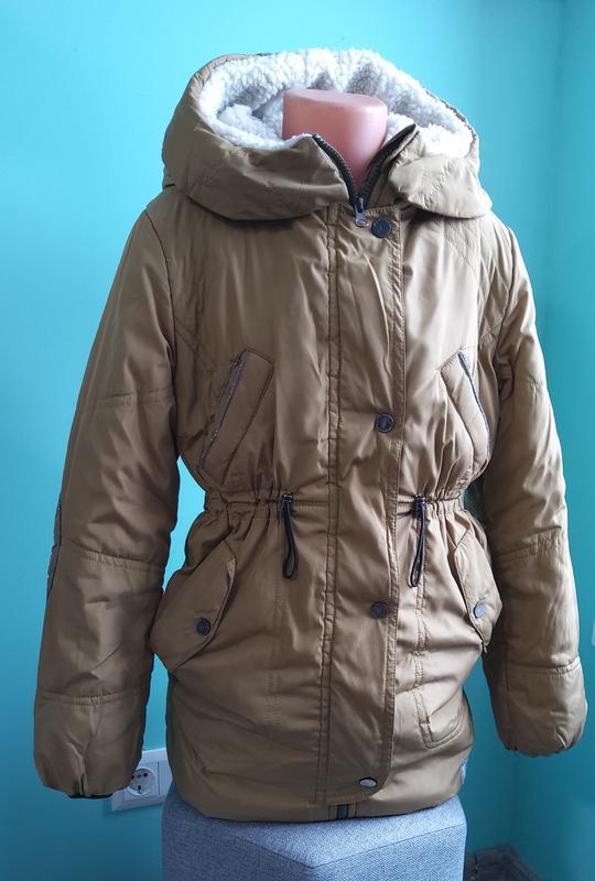 Зимняя теплая куртка парка с капюшоном на овчине на девочку