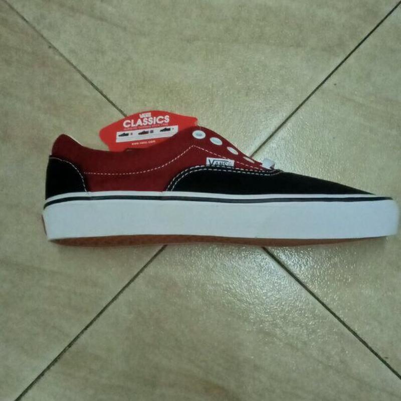 vans era bordo