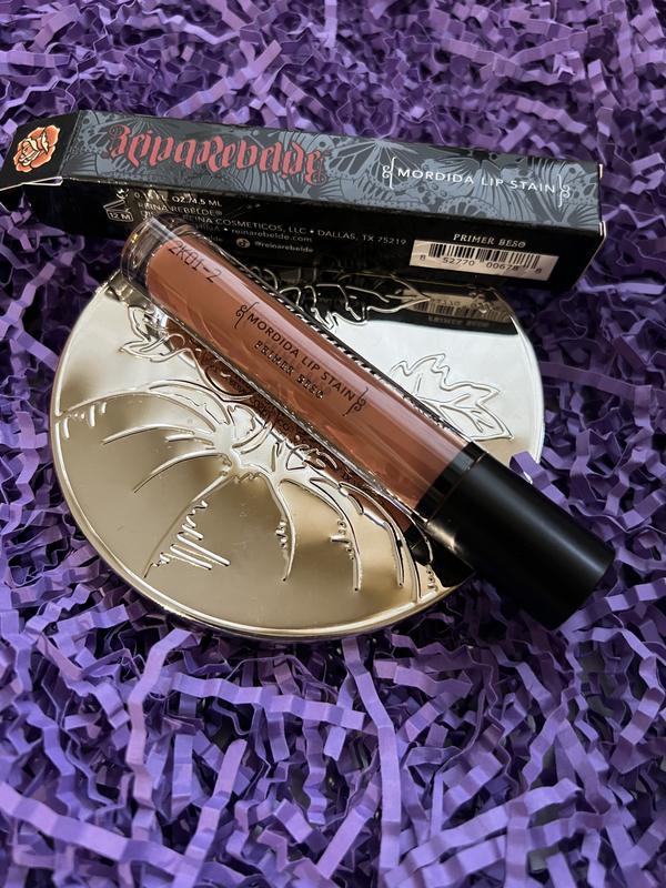 Зволожувальна губна помада mordida lip stain у відтінку primer... ціна 281 грн купити