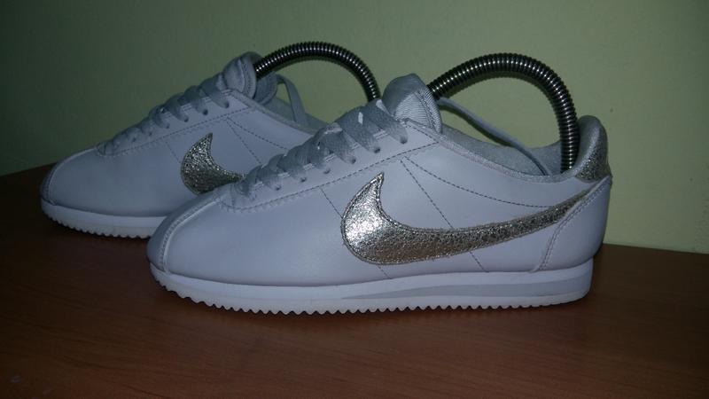 all gold nike cortez