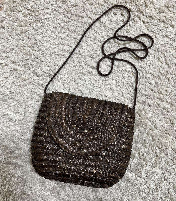 Мини плетенная сумка коричневая
