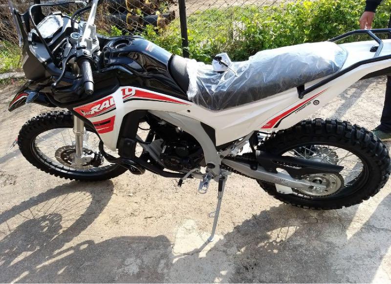 Мотоцикл loncin ds2. Loncin LX 250gy-3. Loncin sx2 lx250gy-3. Loncin 250 мотоцикл. Lx250 Kove.