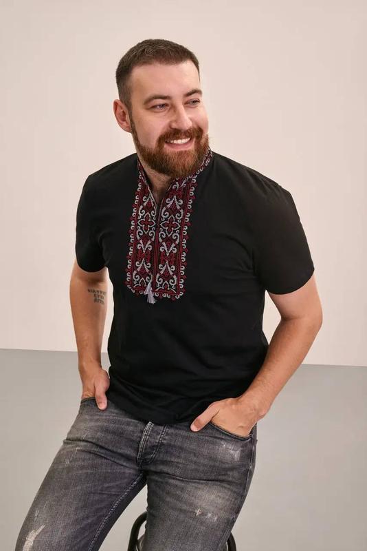 Трикотажная мужская футболка вышиванка