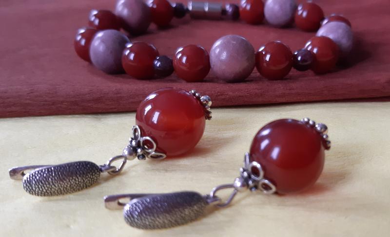 Жіночий набір сережки і браслет з натурального каміння