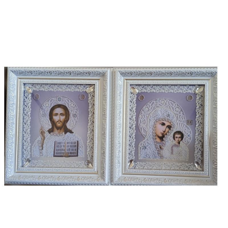 Венчальная пара икон (серебро) картины вышиты бисером.

р-366