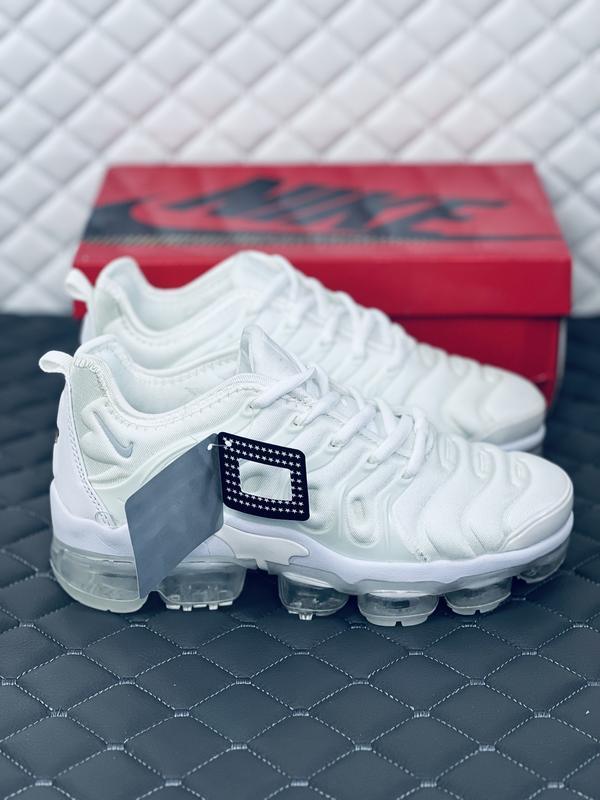 Nike vapormax best sale white plus