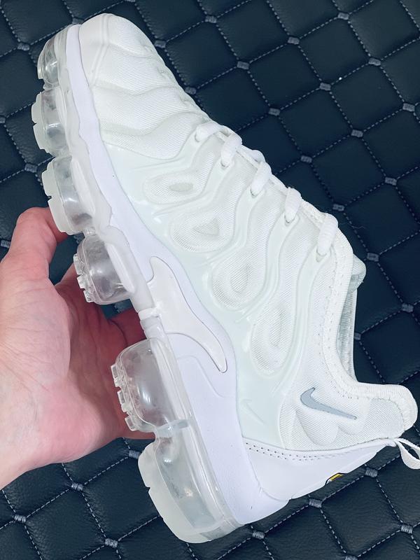 Womens nike air clearance vapormax plus white