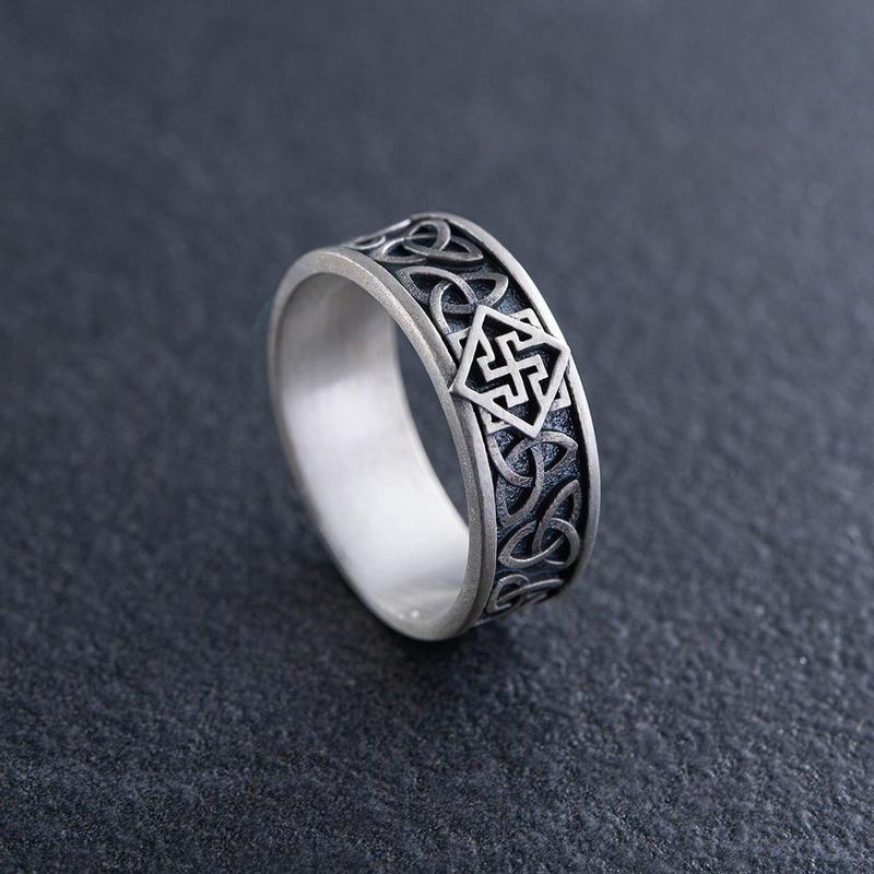 Мужское серебряное кольцо 