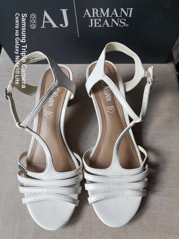 Фирменные женские белые кожаные босоножки s.oliver туфли
